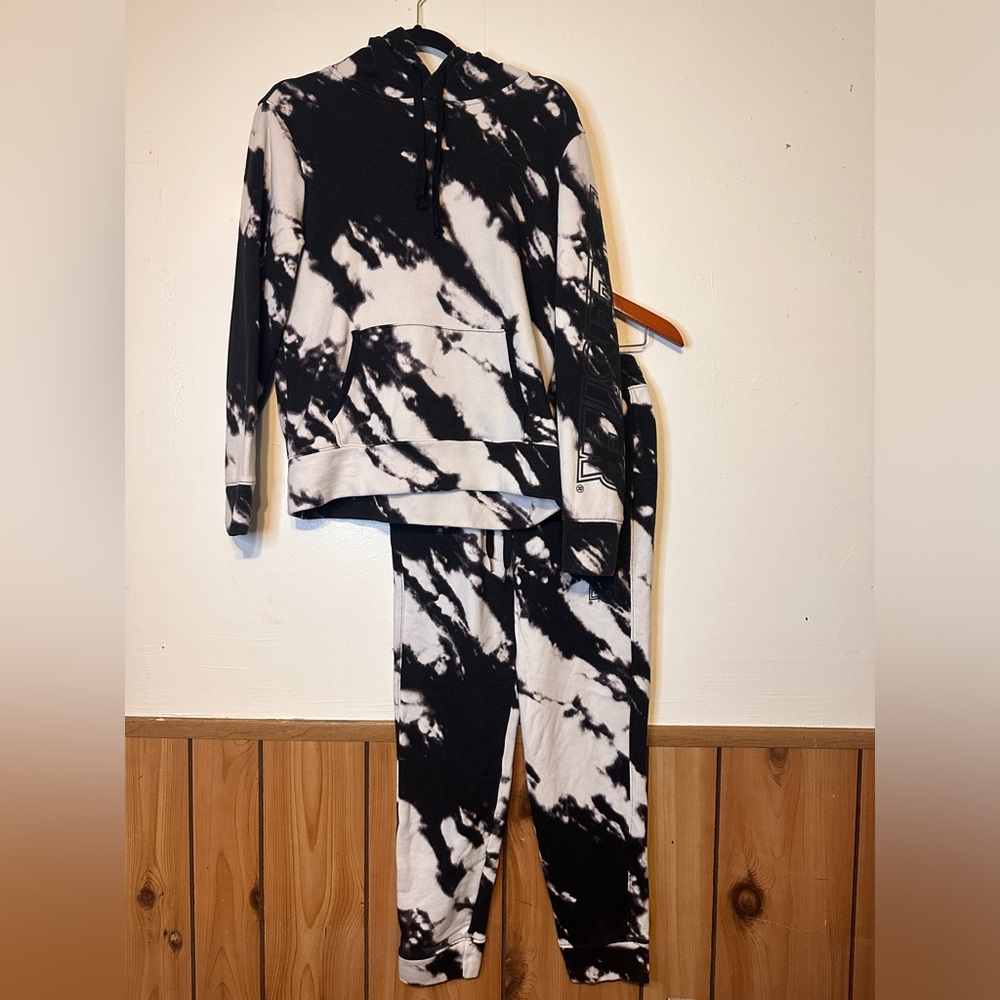 Hollister Black and White Tie-Dye Set